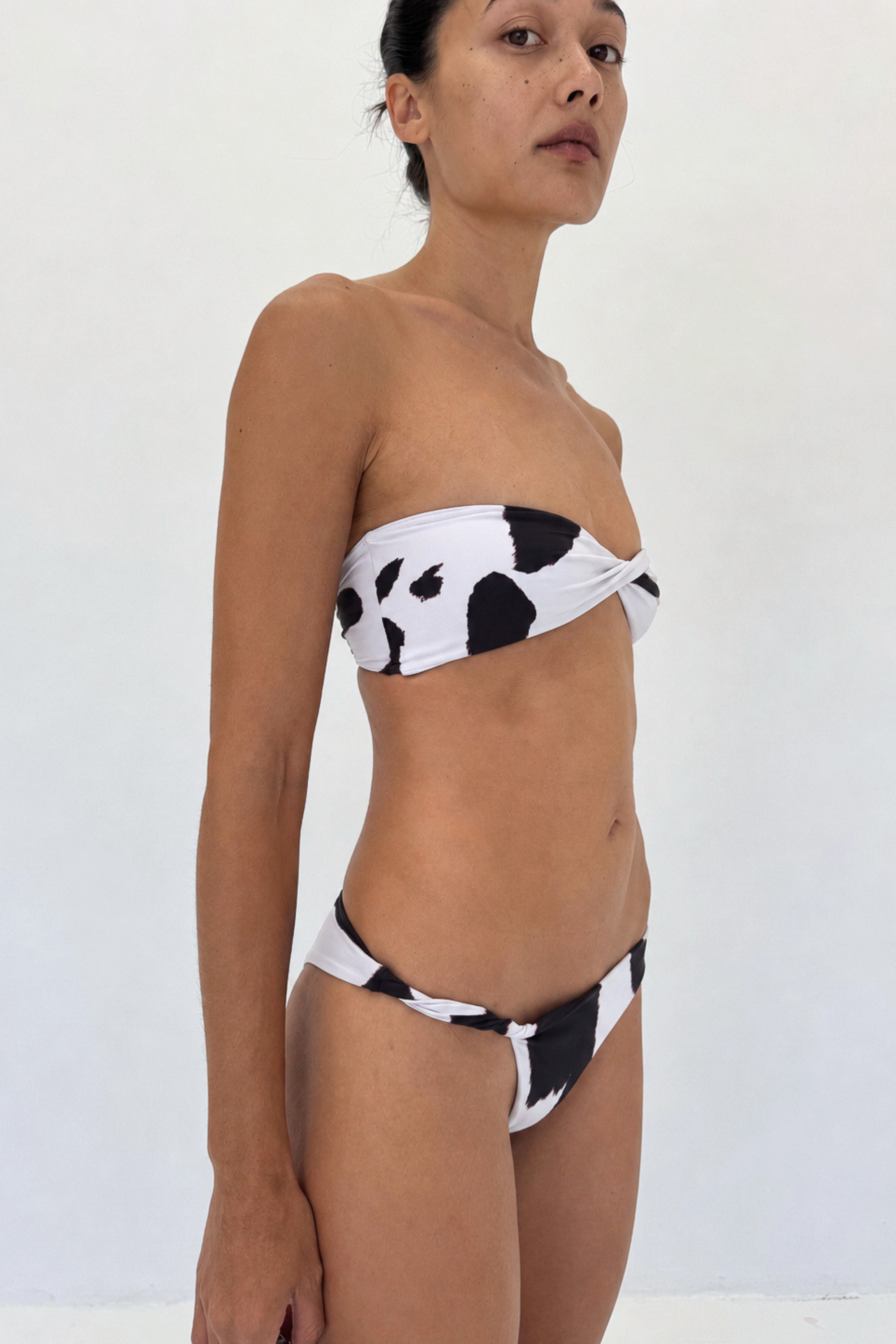 Twisted Side Bottom | Cow