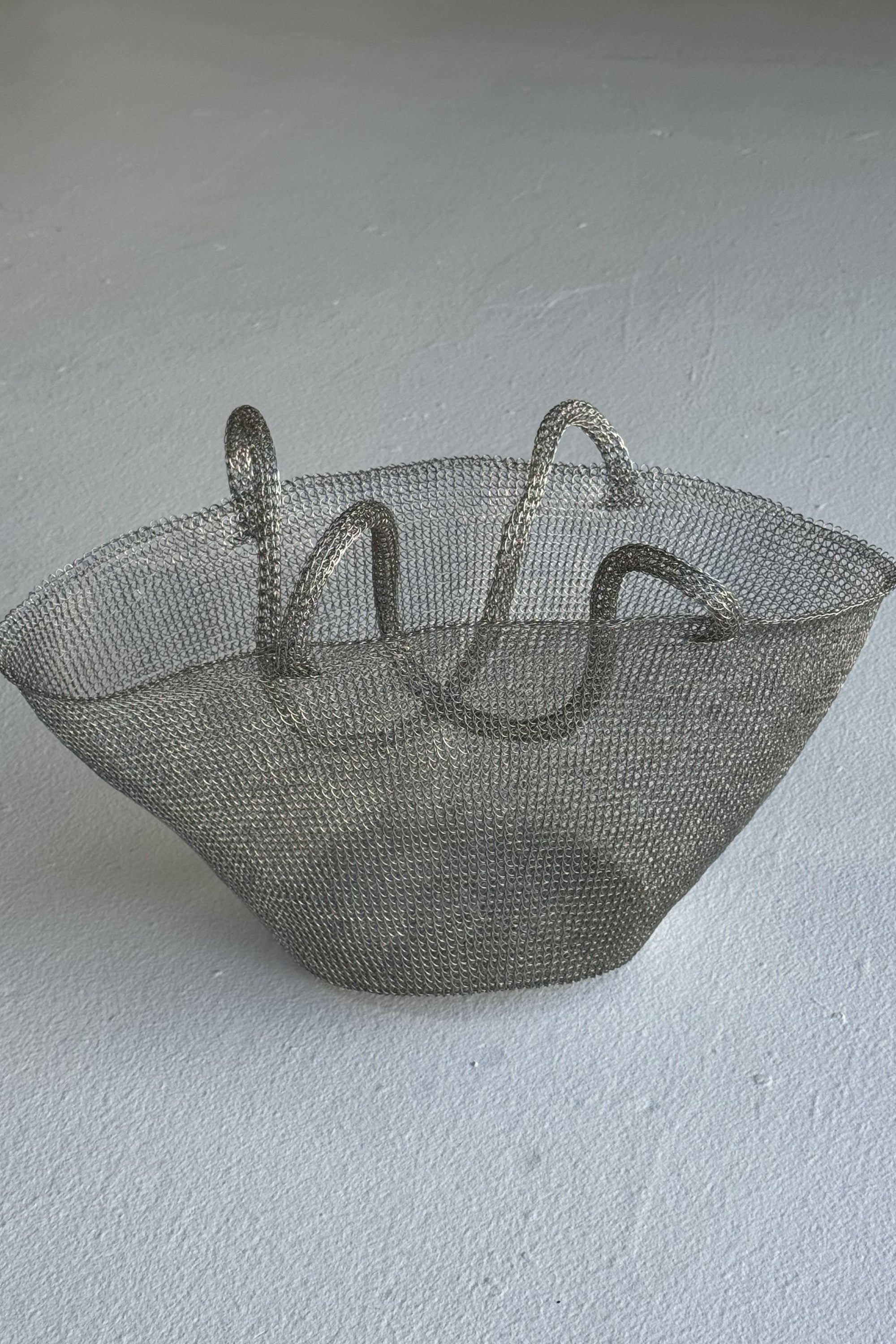 Uma Steel Carry Object by Gwendoline Studio