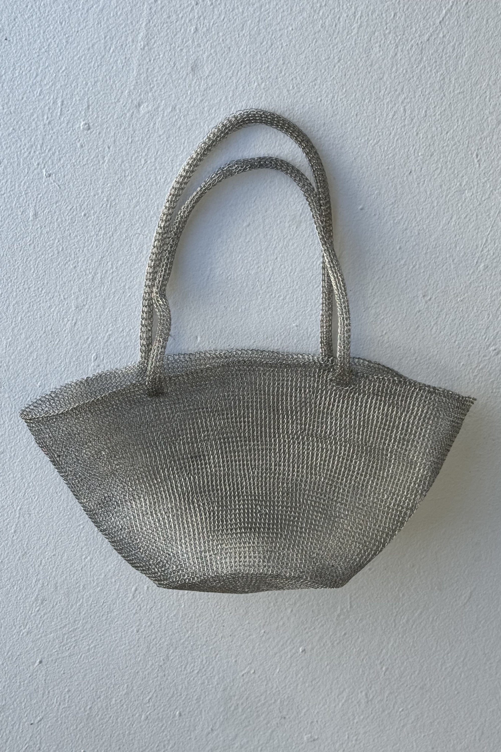 Uma Steel Carry Object by Gwendoline Studio