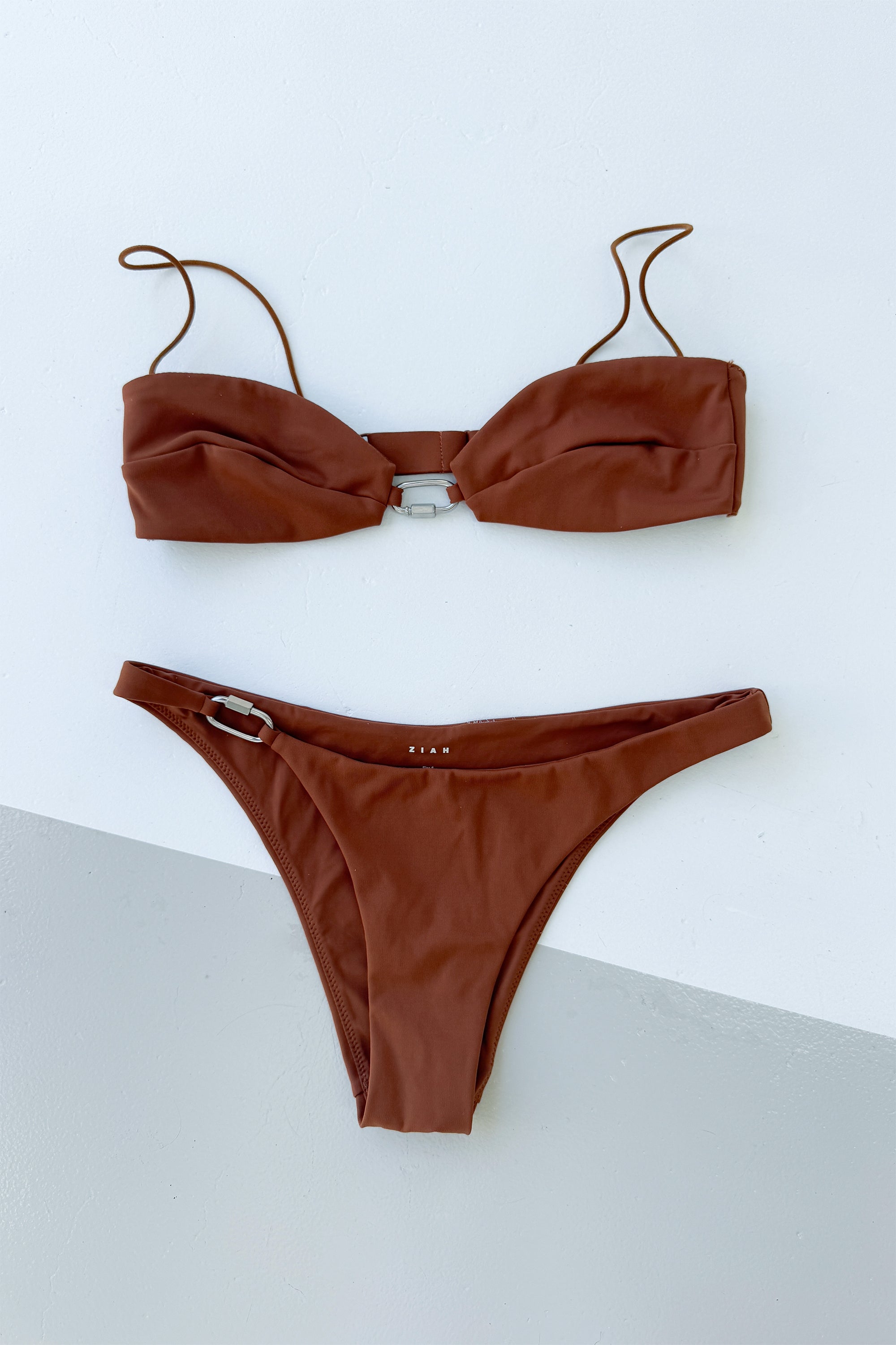 Bravissimo Hardware Bottom | Truffle