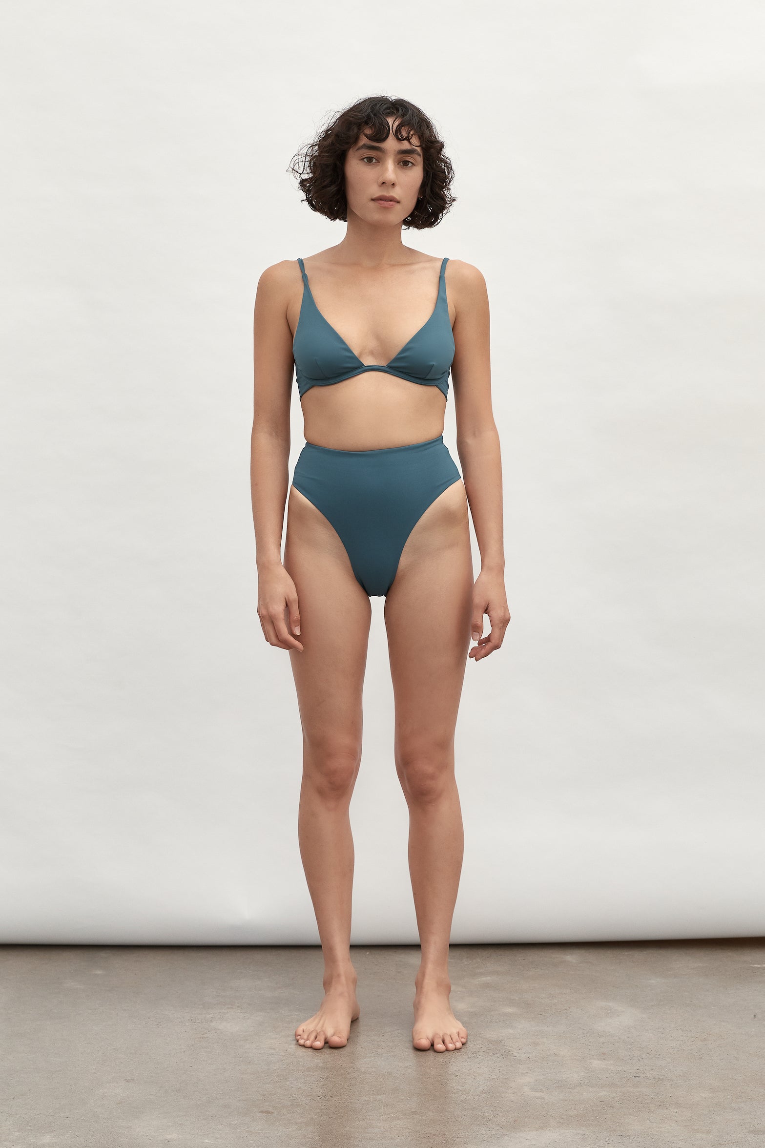 Ziah Swim | Plunge Underwire Top | Midnight Blue